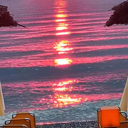 Oniro & 3* Leptokaryá